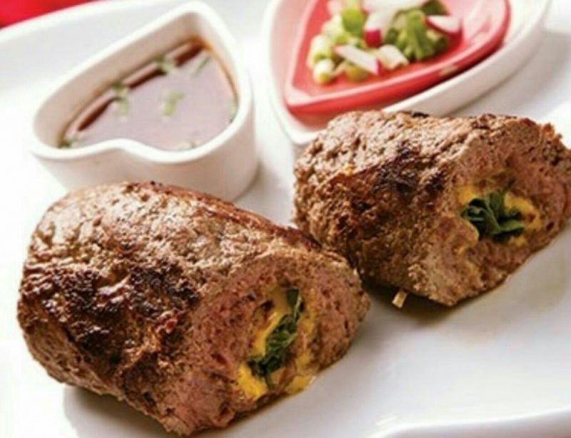 رولت استیک و پنیر