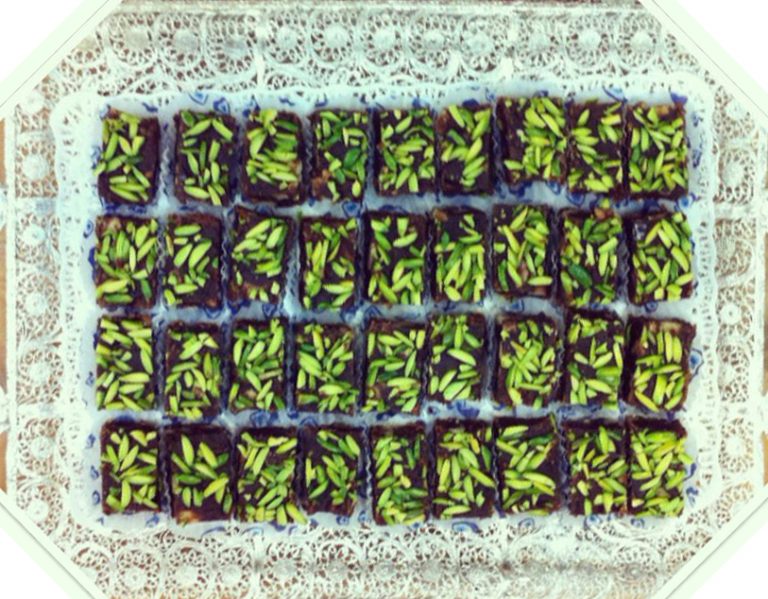 حلوای خرما و گردو
