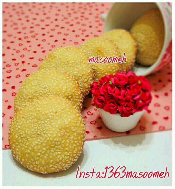 کلوچه کنجدی نرم و خوشمزه