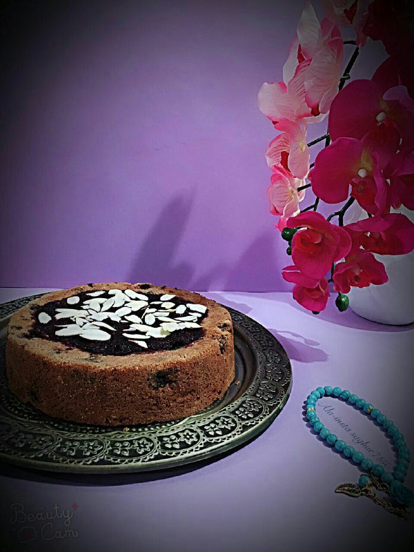 کیک شاتوت و بادام