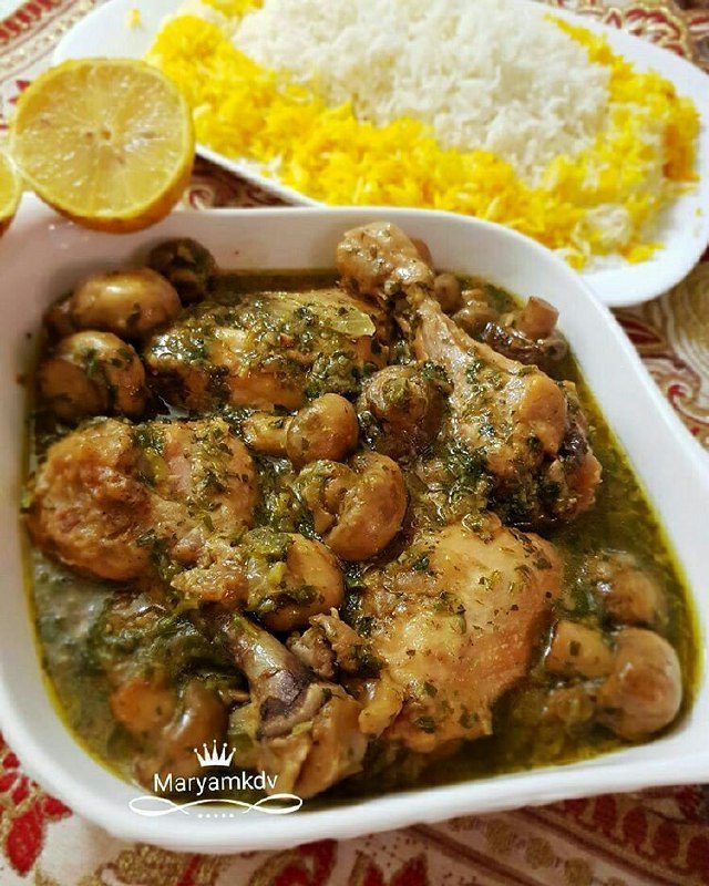 خورش قارچ و جعفری